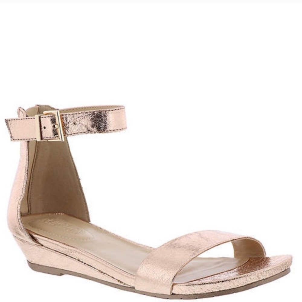 Kenneth Cole Great Star. Rose Gold. New. Size 9